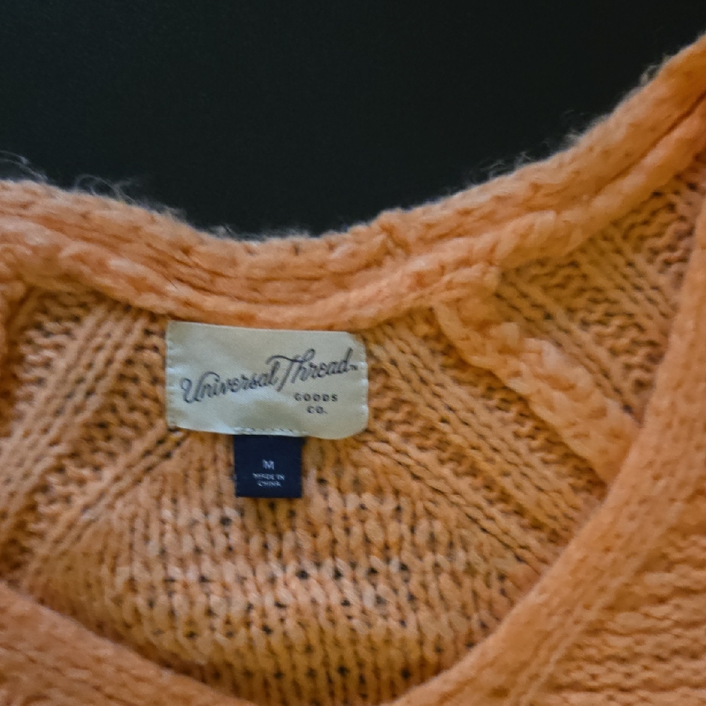 Universal Thread Women's V-Neck Sweater in Peach